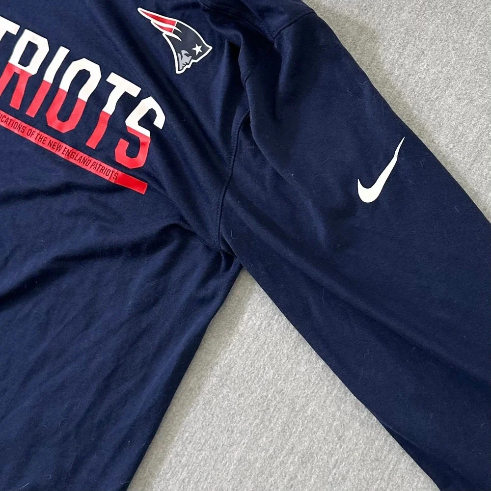 New England Patriots Long Sleeve Shirt Mens Medium Navy Blue Nike Dri Fit‎ NFL